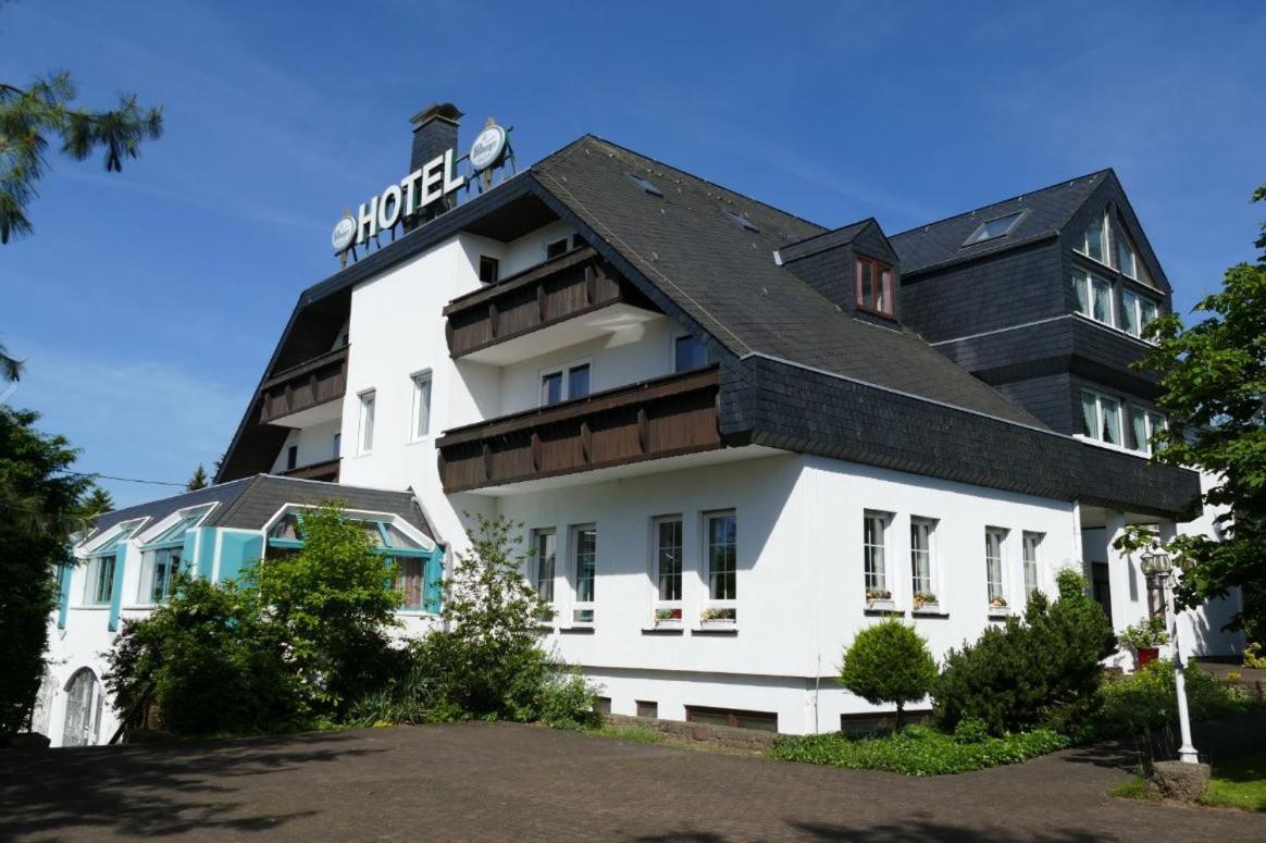 Zenner'S Landhotel Newel Exterior photo